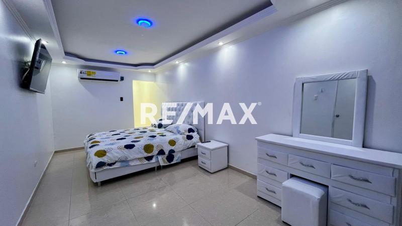 En Alquiler Casa o TownHouse Puerta Maraven. Punto Fijo, Edo Falcón.