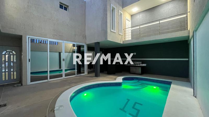 En Alquiler Casa o TownHouse Puerta Maraven. Punto Fijo, Edo Falcón.