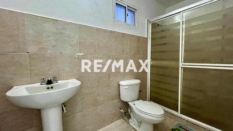 En Alquiler Casa o TownHouse Puerta Maraven. Punto Fijo, Edo Falcón.