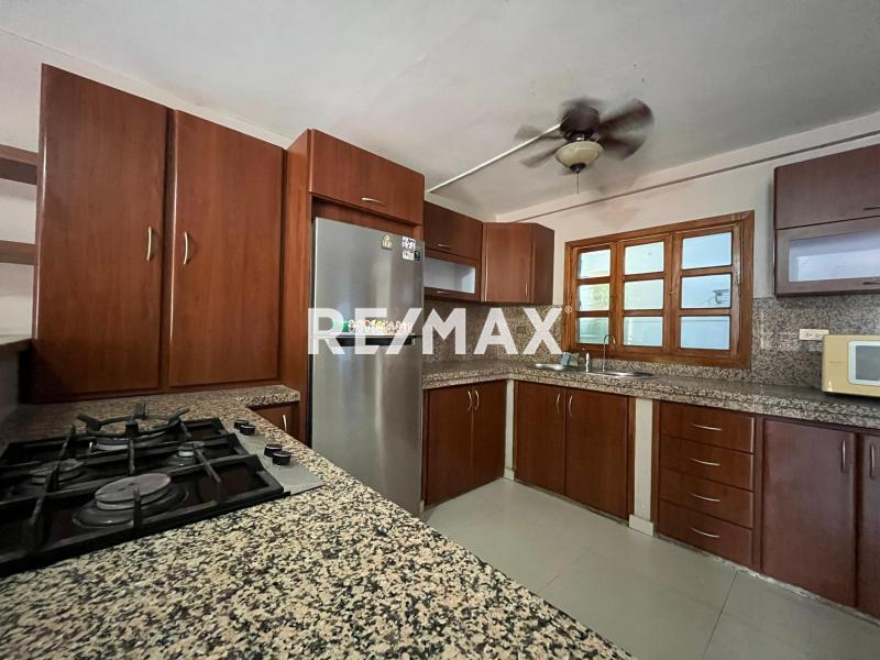 En Alquiler Apartamento Urb Zarabon