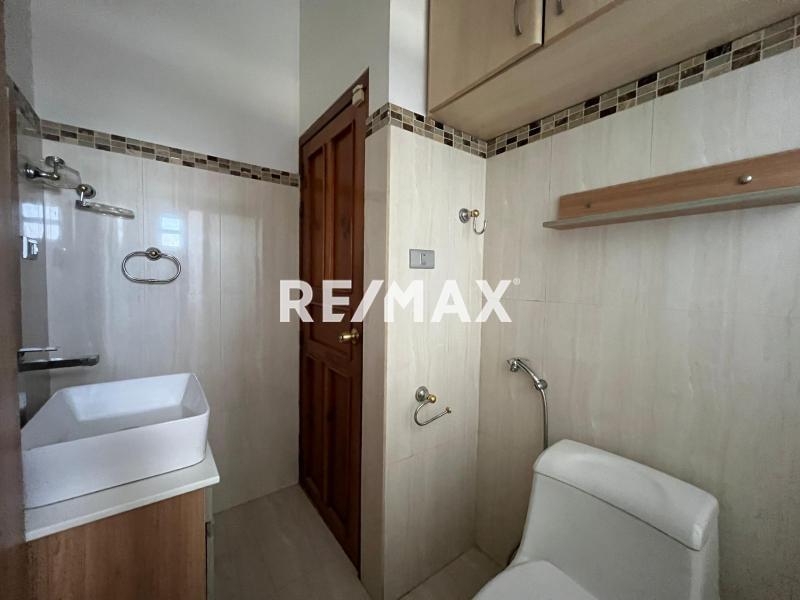 En Alquiler Apartamento Urb Zarabon