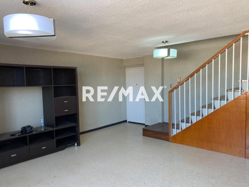 En Alquiler Apartamento Urb Zarabon