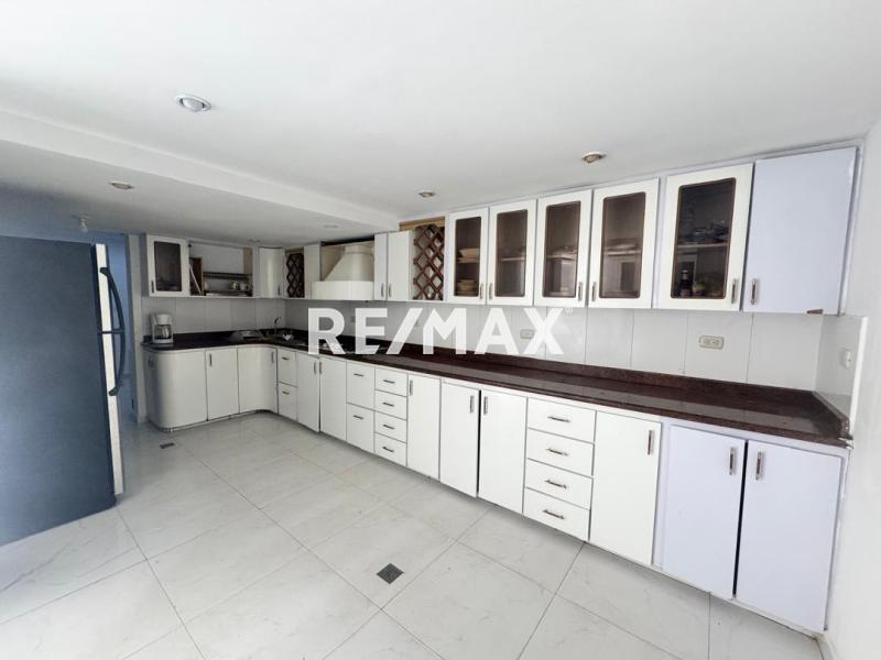 En Venta Casa o TownHouse PUERTA MARAVEN , CALLE SAN ROMAN