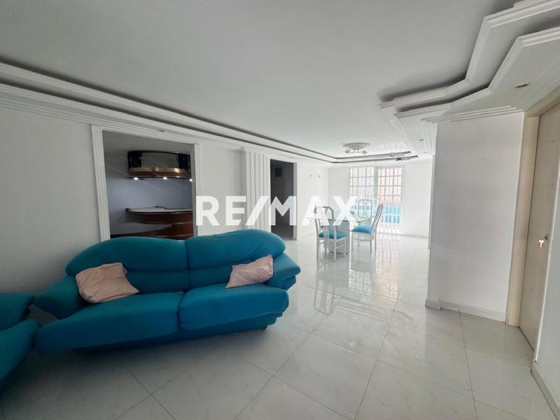 En Venta Casa o TownHouse PUERTA MARAVEN , CALLE SAN ROMAN