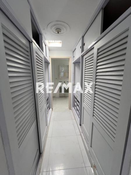 En Venta Casa o TownHouse PUERTA MARAVEN , CALLE SAN ROMAN