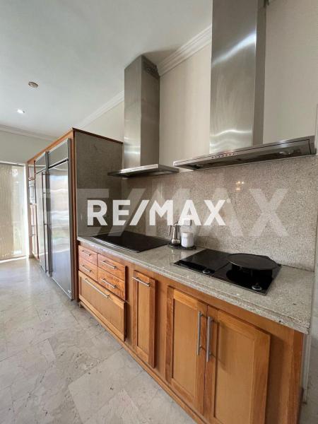 En Venta Casa o TownHouse PUERTA MARAVEN , CALLE SAN ROMAN