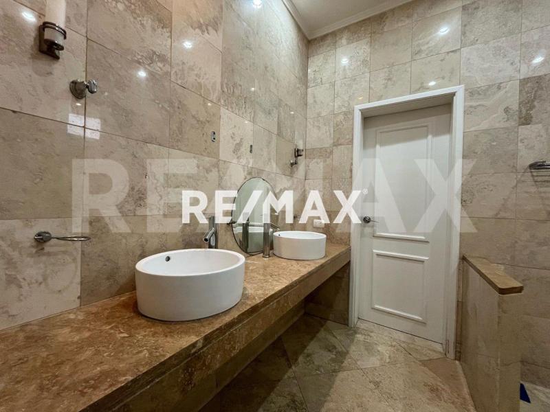 En Venta Casa o TownHouse PUERTA MARAVEN , CALLE SAN ROMAN