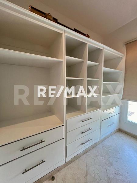 En Venta Casa o TownHouse PUERTA MARAVEN , CALLE SAN ROMAN