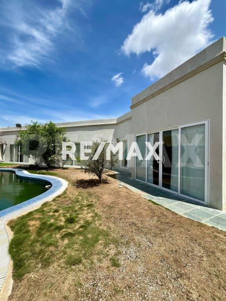 En Venta Casa o TownHouse PUERTA MARAVEN , CALLE SAN ROMAN