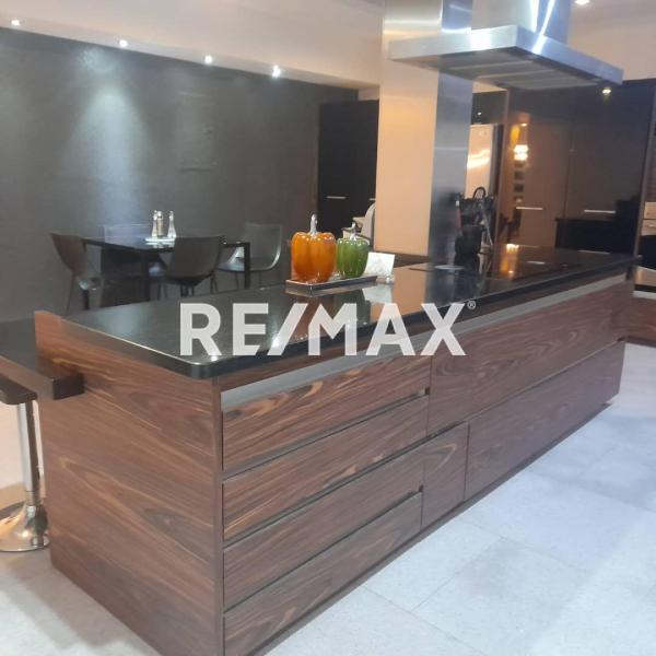 En Venta Casa o TownHouse PUERTA MARAVEN , CALLE SAN ROMAN