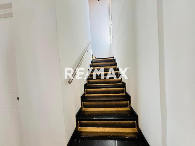 En Venta Casa o TownHouse PUERTA MARAVEN , CALLE SAN ROMAN