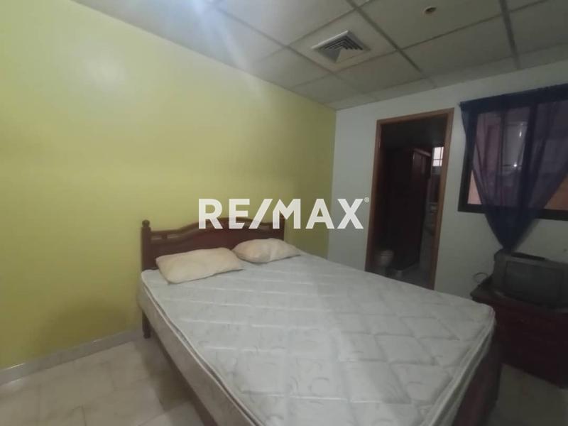 En Alquiler Apartamento Avenida Pumarrosa, Caja de Agua, Punto Fijo, Falcón, 4102, VEN