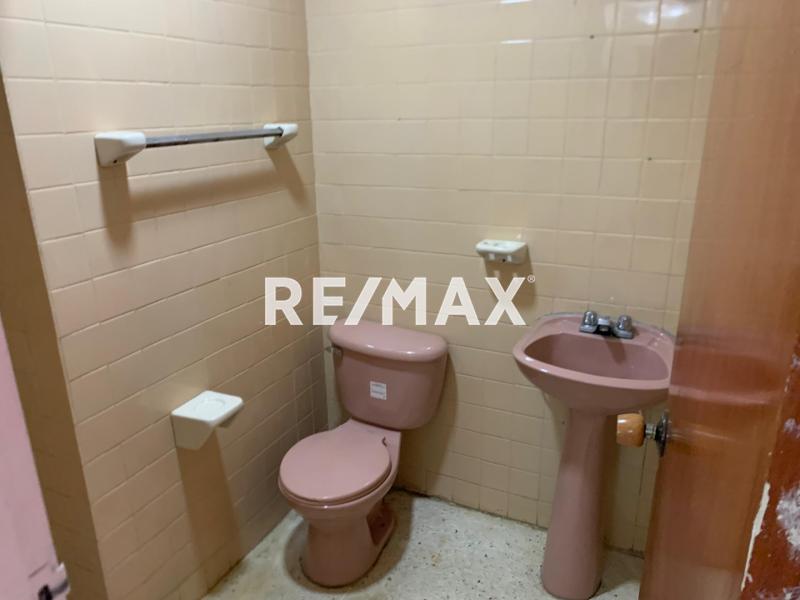 En Alquiler Apartamento Avenida Pumarrosa, Caja de Agua, Punto Fijo, Falcón, 4102, VEN