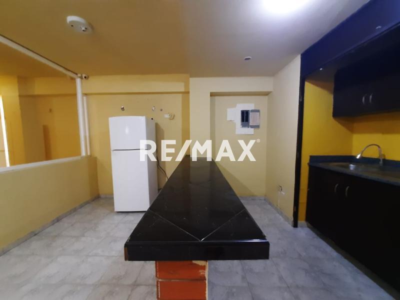 En Alquiler Edificio Calle Arismendi, Punto Fijo, Municipio Carirubana del Estado Falcon.