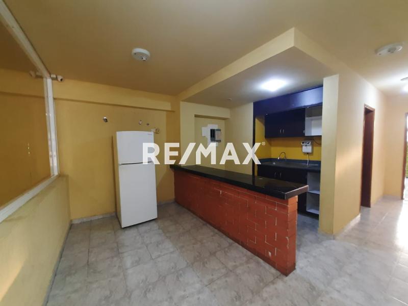 En Alquiler Edificio Calle Arismendi, Punto Fijo, Municipio Carirubana del Estado Falcon.