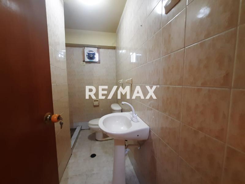 En Venta Edificio Calle Arismendi, Punto Fijo Municipio Carirubana, Estado Falcon. VEN