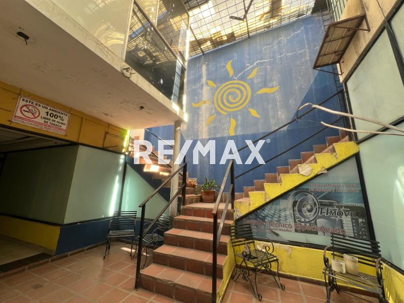 En Venta Edificio Calle Arismendi, Punto Fijo Municipio Carirubana, Estado Falcon. VEN