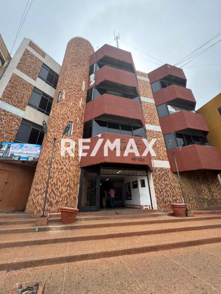 En Alquiler Local Comercial Avenida Bolivar, Centro, Punto Fijo, Falcón, 4102, VEN