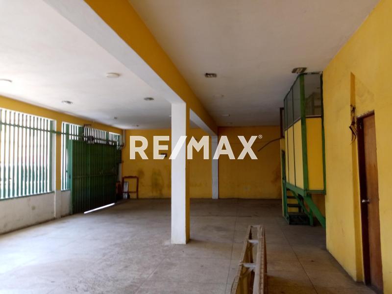 En Alquiler Local Comercial Calle Girardot, Centro, Punto Fijo, Falcón, 4102, VEN