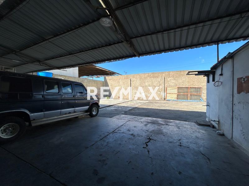 En Alquiler Local Industrial y Galpón Callejón Altagracia, Centro, Punto Fijo, Falcón, 4102, VEN