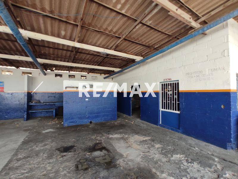 En Alquiler Local Industrial y Galpón SECTOR LAS MARGARITAS , PUNTO FIJO EDO FALCON