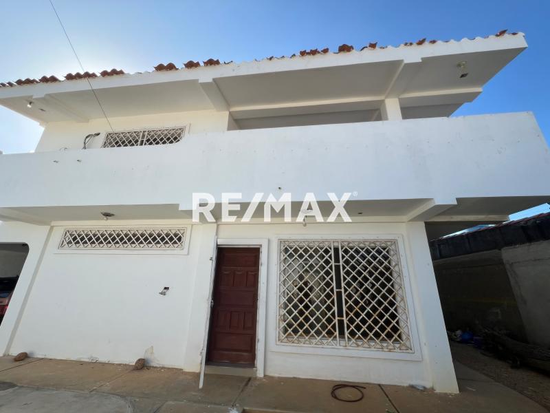 En Venta Casa o TownHouse Puerta Maraven, Urb Manaure