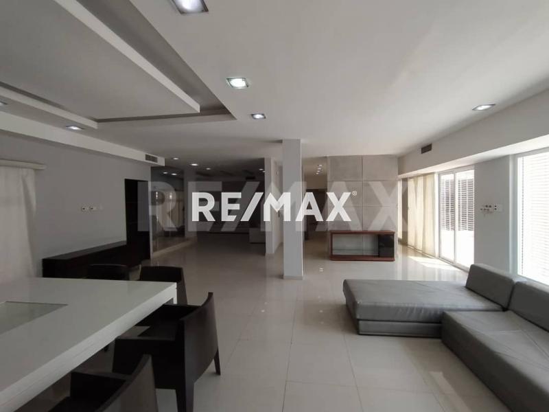 En Alquiler Casa o TownHouse Urb. Villas Paraiso,  Punto Fijo Estado Falcon