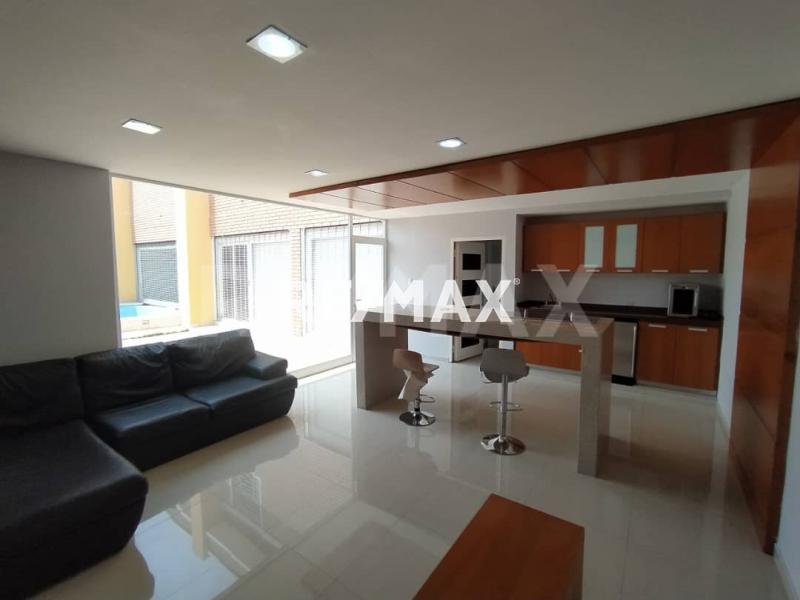 En Alquiler Casa o TownHouse Urb. Villas Paraiso,  Punto Fijo Estado Falcon