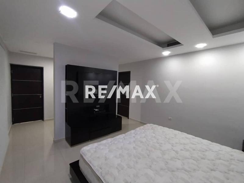 En Alquiler Casa o TownHouse Urb. Villas Paraiso,  Punto Fijo Estado Falcon