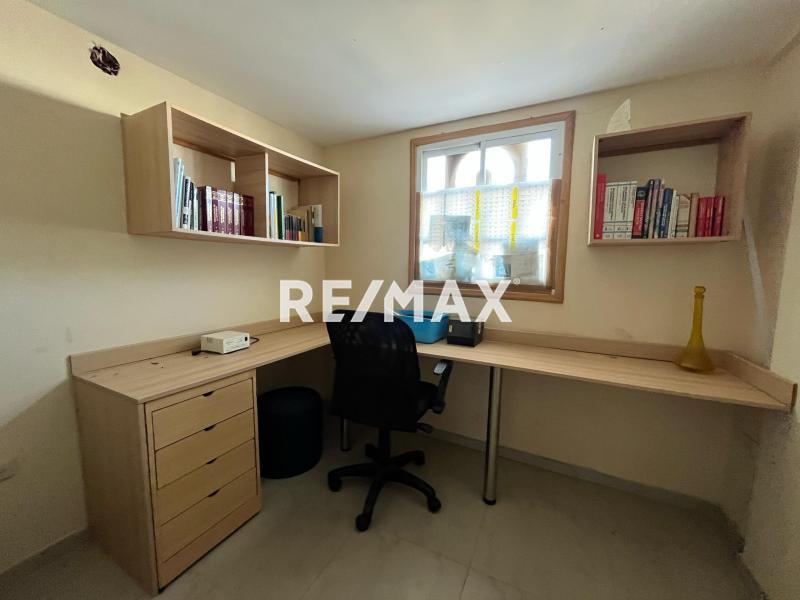 En Alquiler Casa o TownHouse Urb. Villas Paraiso,  Punto Fijo Estado Falcon