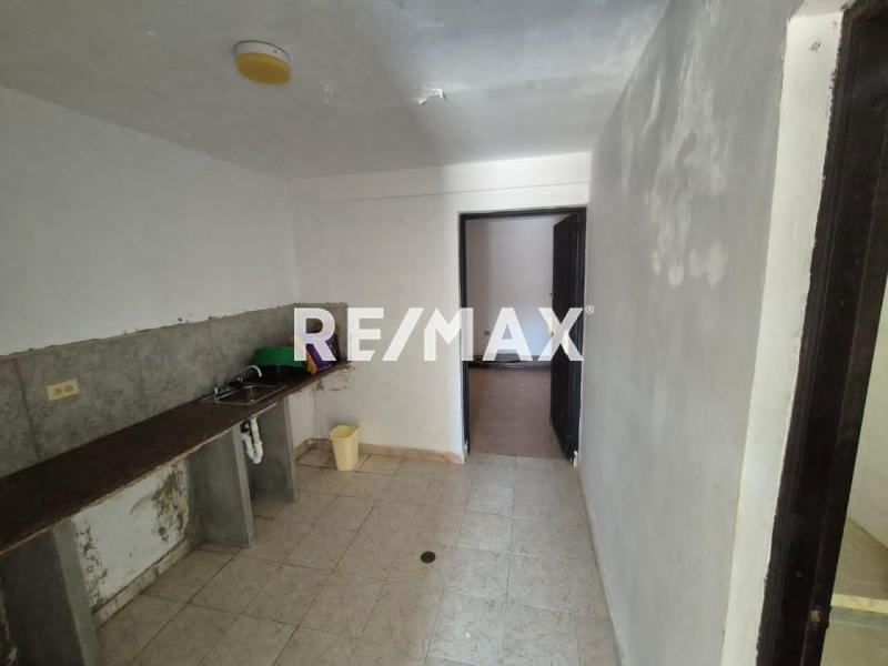 En Venta Local Industrial y Galpón Urb. Brisamar, Cardón, Falcón, 4154, VEN