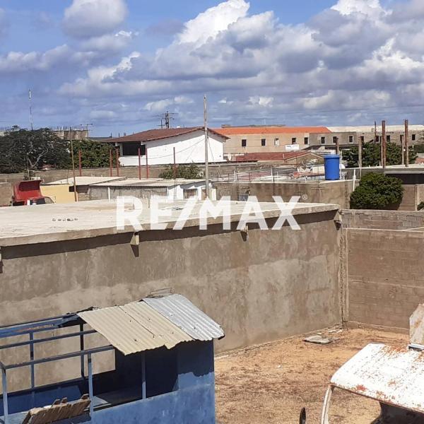 En Venta Local Industrial y Galpón Urb. Brisamar, Cardón, Falcón, 4154, VEN