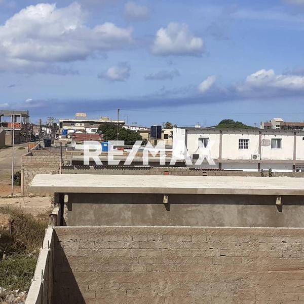 En Venta Local Industrial y Galpón Urb. Brisamar, Cardón, Falcón, 4154, VEN