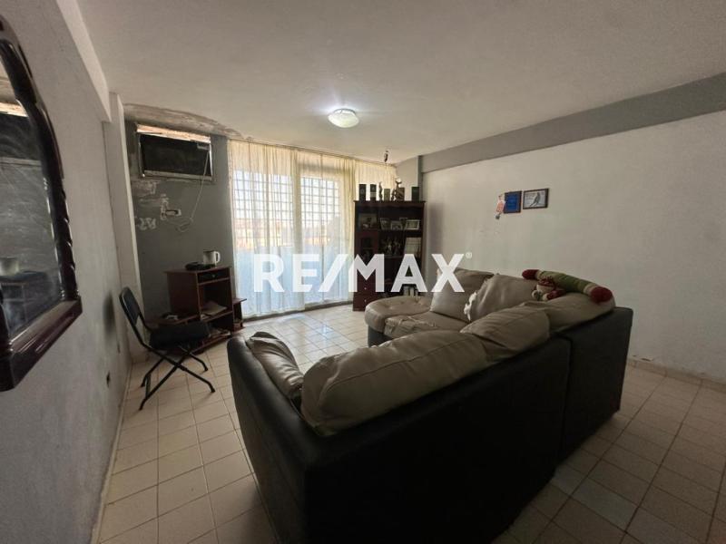 En Venta Apartamento Avenida Girardot, Centro, Punto Fijo, Falcón, 4102, VEN
