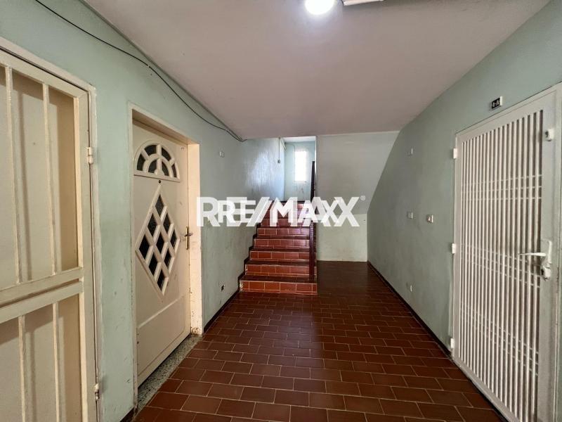 En Venta Apartamento Avenida Girardot, Centro, Punto Fijo, Falcón, 4102, VEN