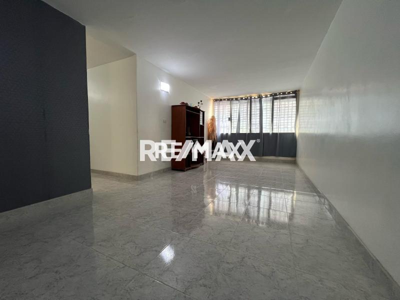 En Venta Apartamento Avenida Girardot, Centro, Punto Fijo, Falcón, 4102, VEN