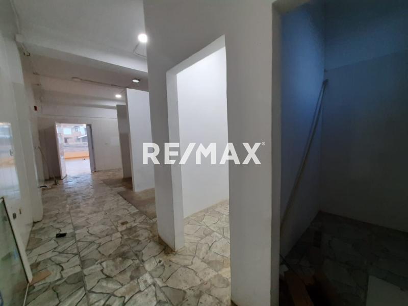 En Alquiler Local Comercial Santa Irene, C.C Punto Fijo Plaza, Punto Fijo, Municipio Carirubana del Estado Falcon, Venezuela.