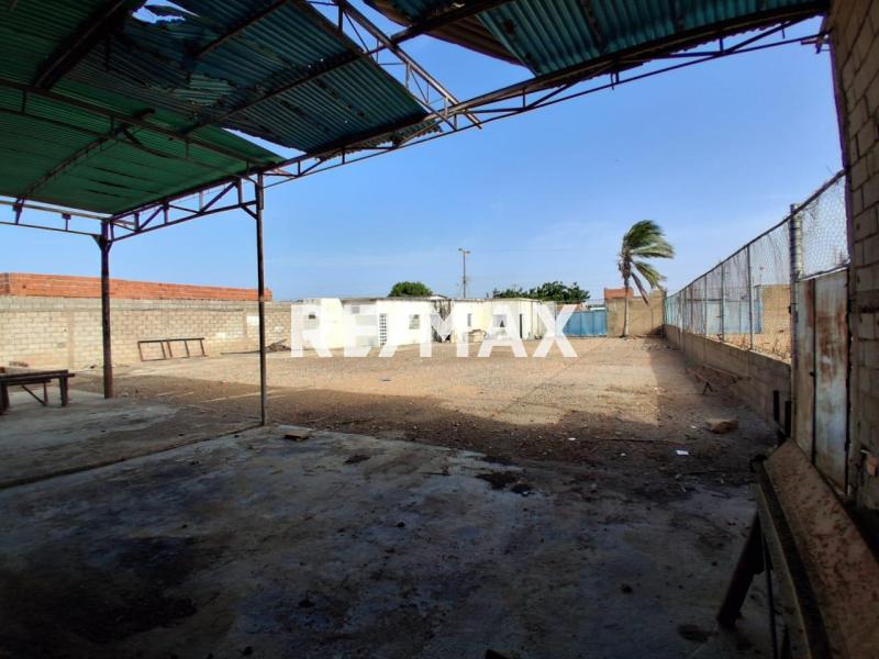 En Venta Local Industrial y Galpón Sector Ezequiel Zamora, Punto Fijo, Carirubana, Falcón, 4102, VEN