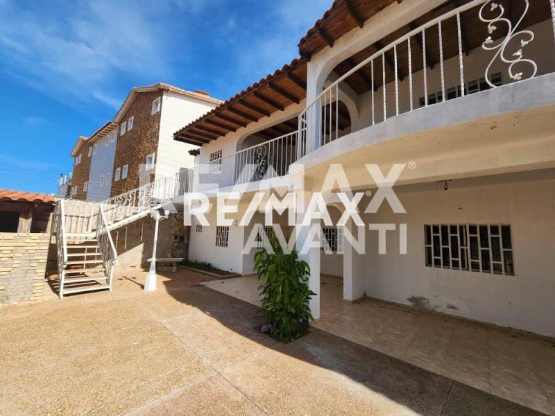 En Venta Casa o TownHouse Villa Marina, Falcón, VEN