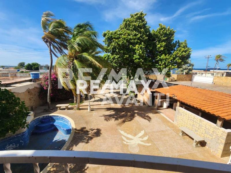 En Venta Casa o TownHouse Villa Marina, Falcón, VEN