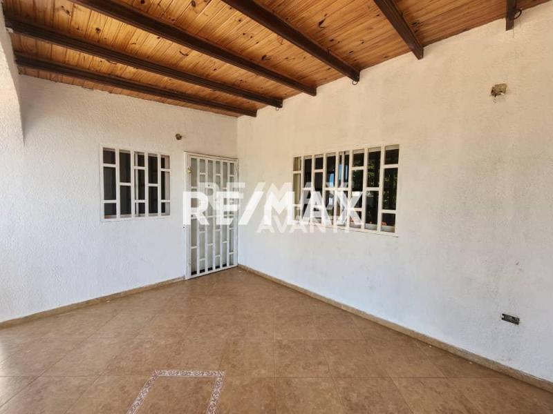 En Venta Casa o TownHouse Villa Marina, Falcón, VEN