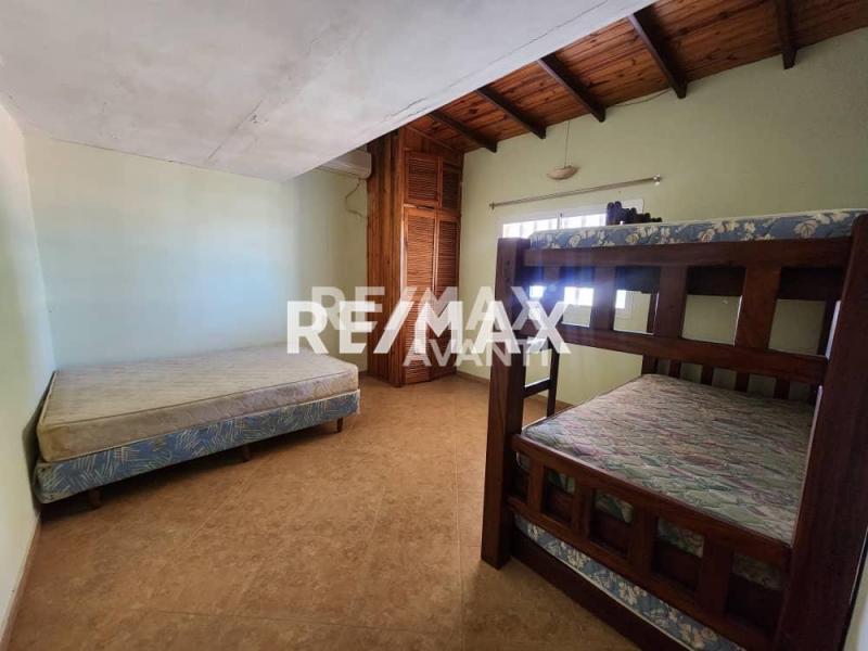 En Venta Casa o TownHouse Villa Marina, Falcón, VEN