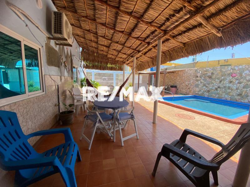 En Venta Casa o TownHouse Adicora, Falcón, 4142, VEN