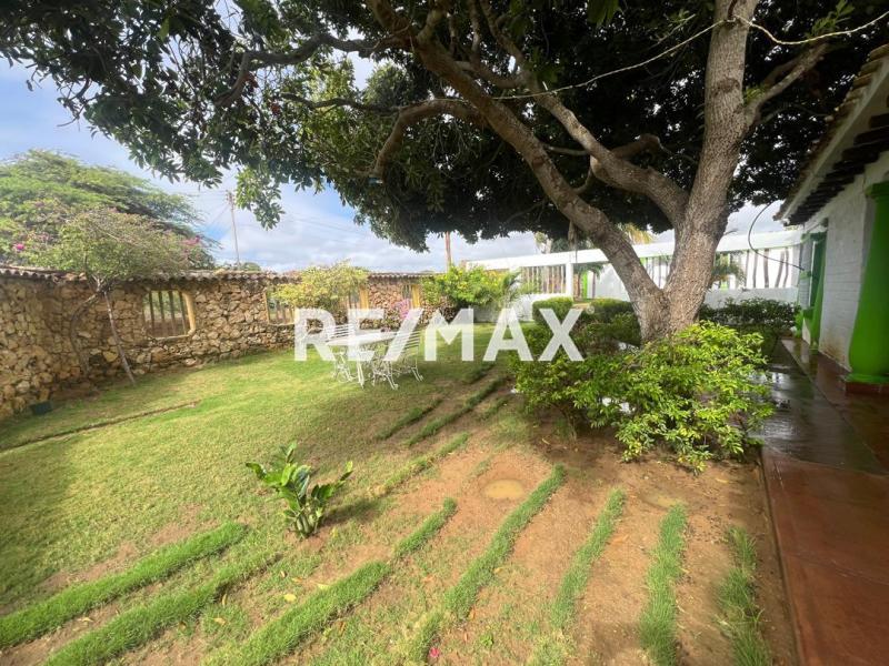 En Venta Casa o TownHouse Adicora, Falcón, 4142, VEN