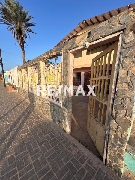 En Venta Casa o TownHouse Adicora, Falcón, 4142, VEN