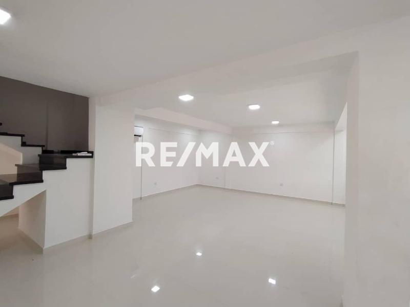 En Venta Casa o TownHouse Conjunto Residencial Amantea, Zarabon, Punto Fijo, Carirubana, Punta Cardón, Falcón, 4154, VEN