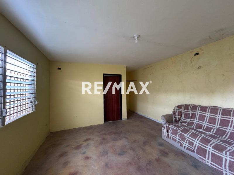 En Venta Casa o TownHouse Avenida 11, Puerta Maraven, Cardón, Falcón, 4154, VEN