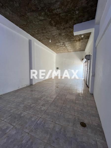 En Alquiler Local Comercial Cc Galerías paraguana, Puerta maraven