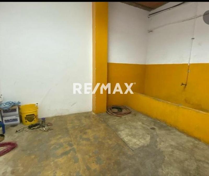 En Alquiler Local Comercial Cc Galerías paraguana, Puerta maraven