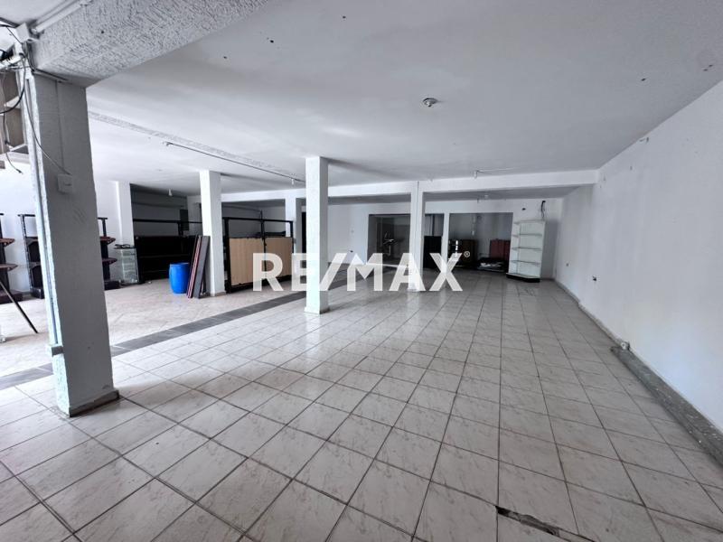 En Alquiler Local Comercial Cc Galerías paraguana, Puerta maraven